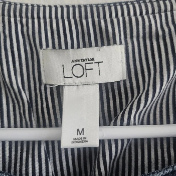 Ann Taylor Loft Denim Cap Sleeve Vest Medium - Picture 2 of 4